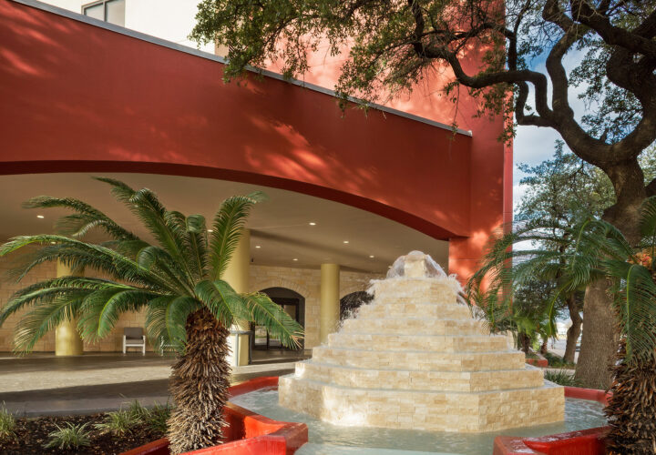 Doubletree San Antonio Downtown Front Entrance Fountain-1 Doubletree San Antonio Downtown Front Entrance Fountain-1